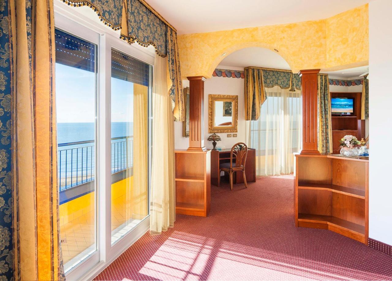 Hotel Napoleon Lido di Jesolo Kültér fotó